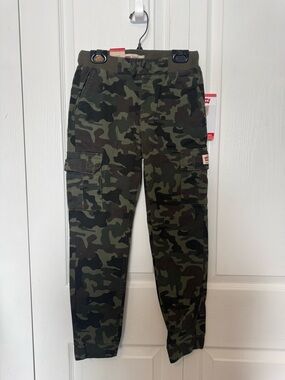 Levi's Olive Camo Cargo Joggers